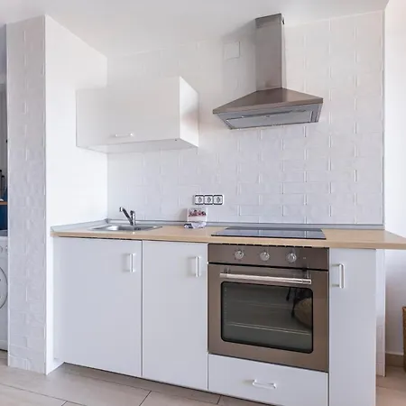 Gemelos 2 21-b Levante Beach